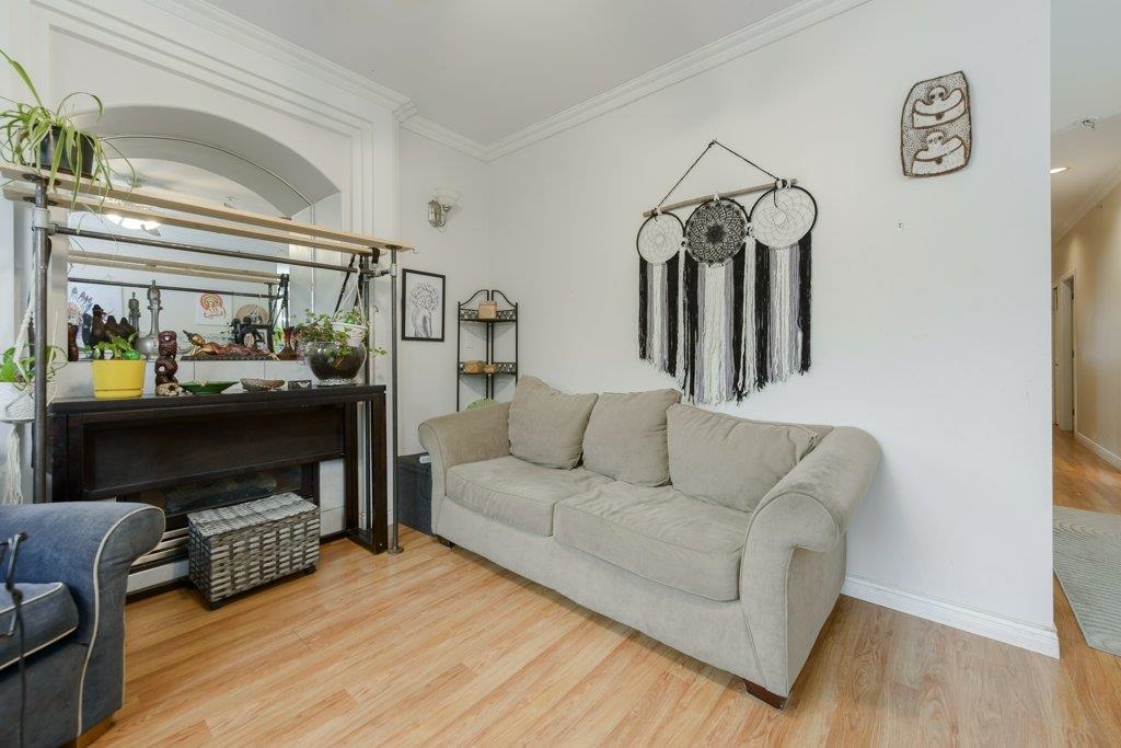 Guest Bathroom Photo of 1598 Manning Avenue, Port Coquitlam, BC