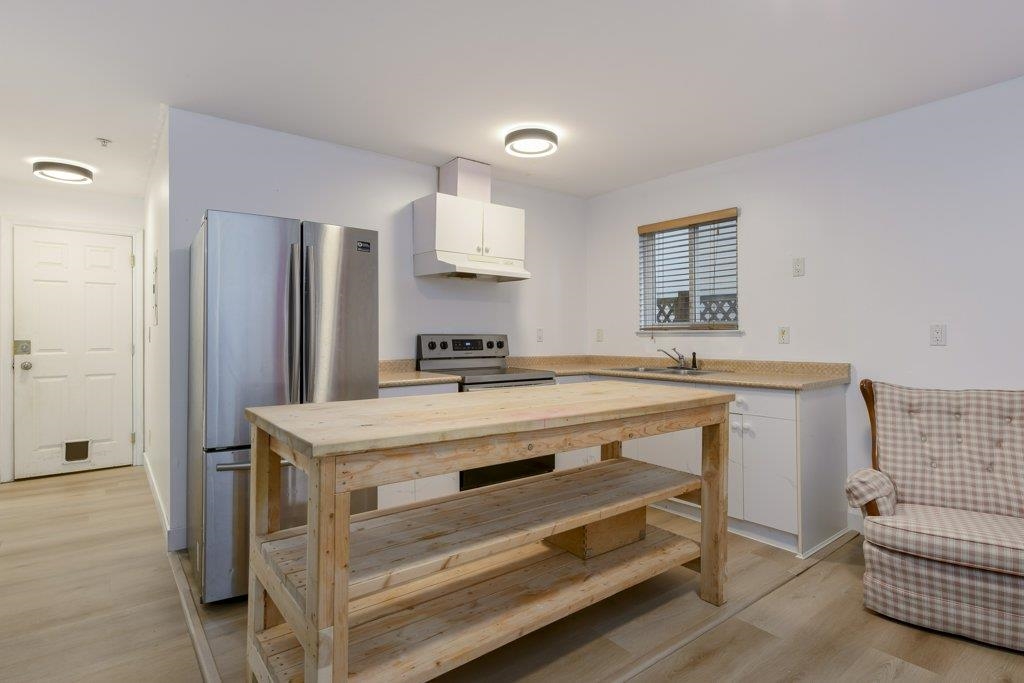 Outdoor Deck Photo of 1598 Manning Avenue, Port Coquitlam, BC