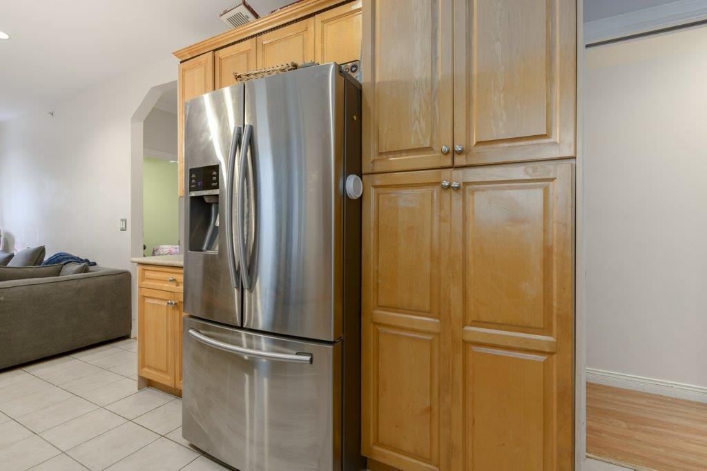 Primary Bathroom Photo of 1598 Manning Avenue, Port Coquitlam, BC