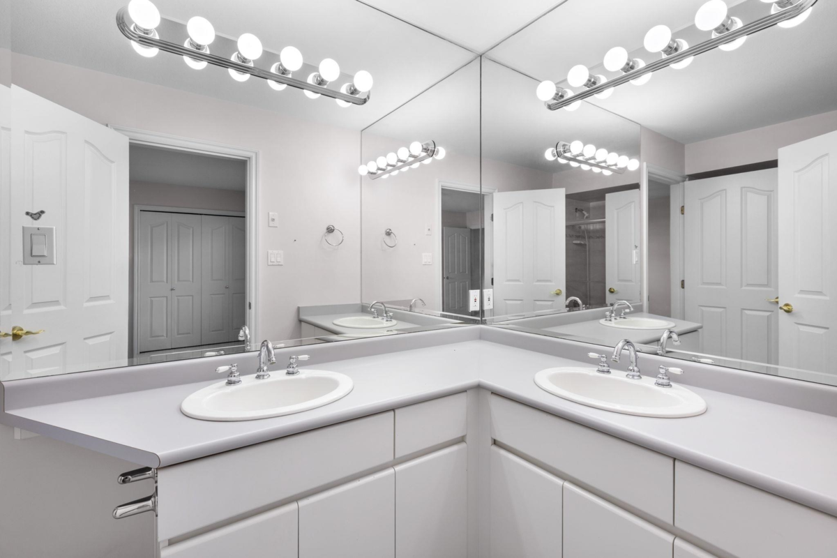 Backyard Photo of 1501 Parkway Boulevard, Coquitlam, BC