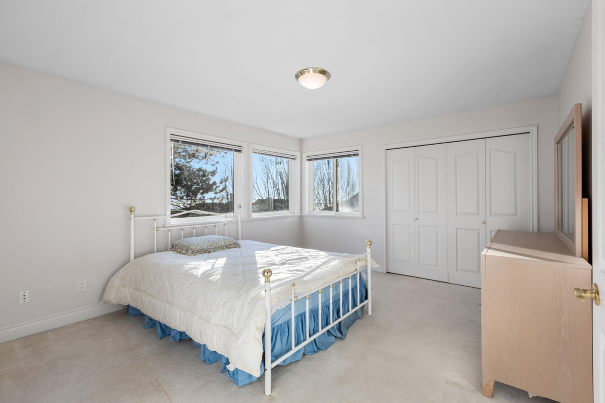 Garage Interior Photo of 1501 Parkway Boulevard, Coquitlam, BC