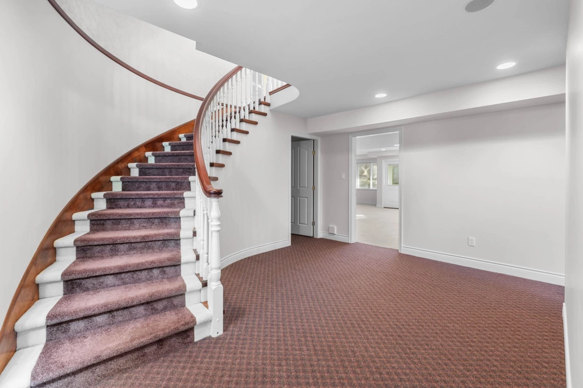 Garden / Landscaping Photo of 1501 Parkway Boulevard, Coquitlam, BC