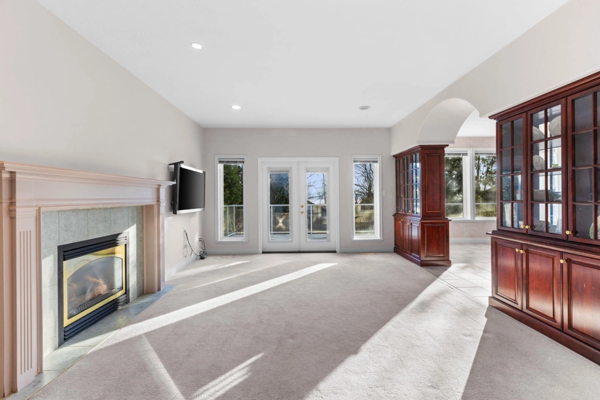 Primary Bathroom Photo of 1501 Parkway Boulevard, Coquitlam, BC