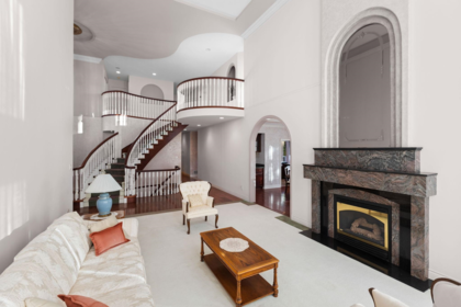 1501 Parkway Boulevard, Coquitlam, BC