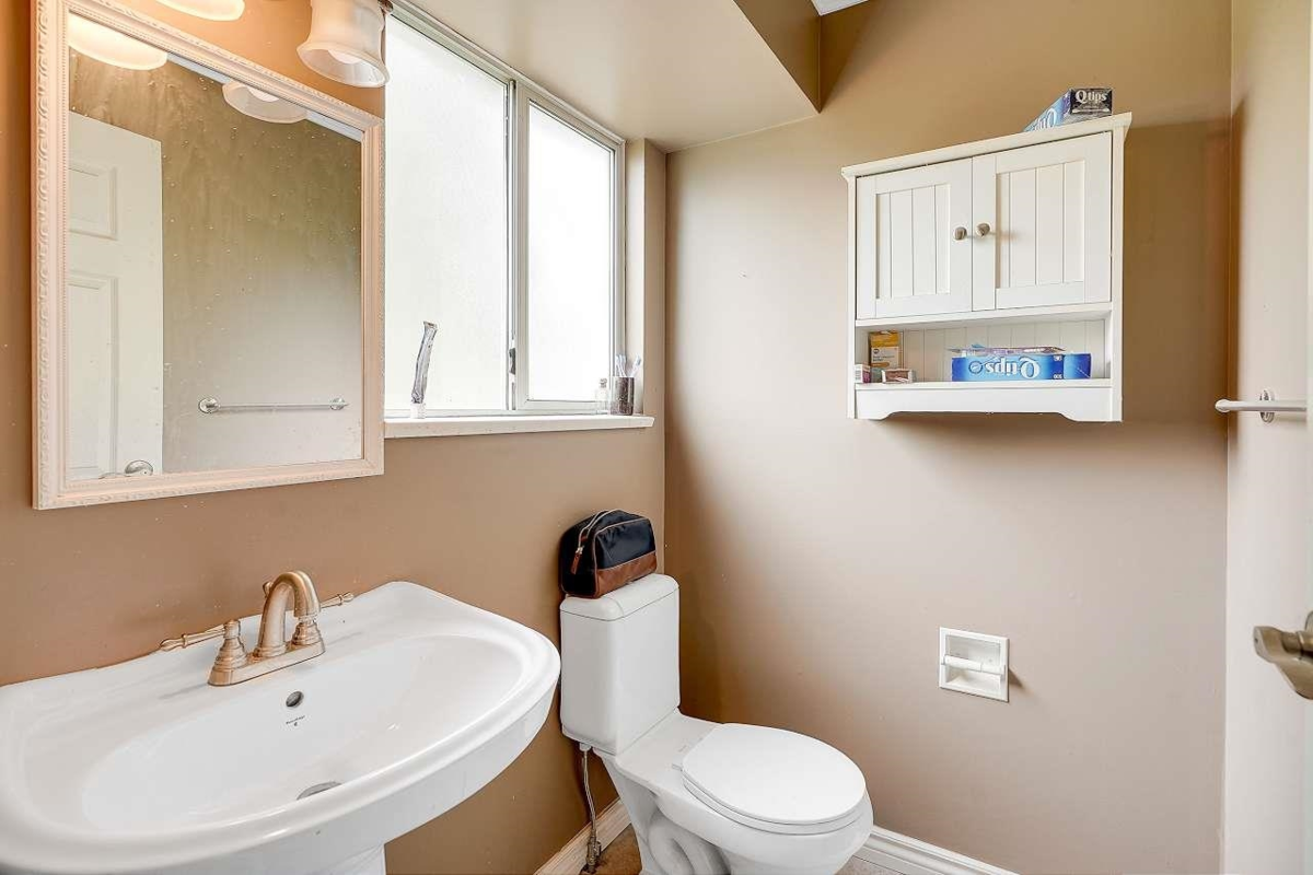 Bedroom 3 Photo of 8699 Dewdney Trunk Road, Mission, BC