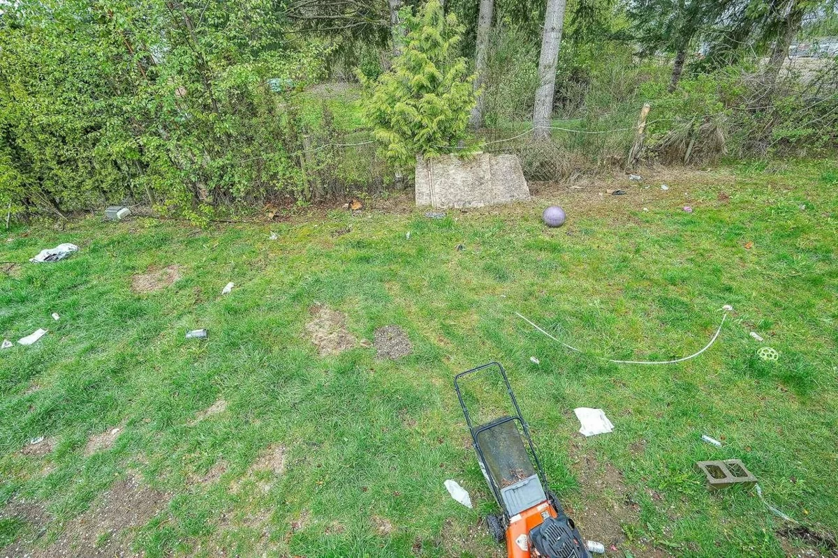 Powder Room Photo of 8699 Dewdney Trunk Road, Mission, BC