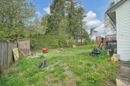 Laundry Room Photo of 8699 Dewdney Trunk Road, Mission, BC
