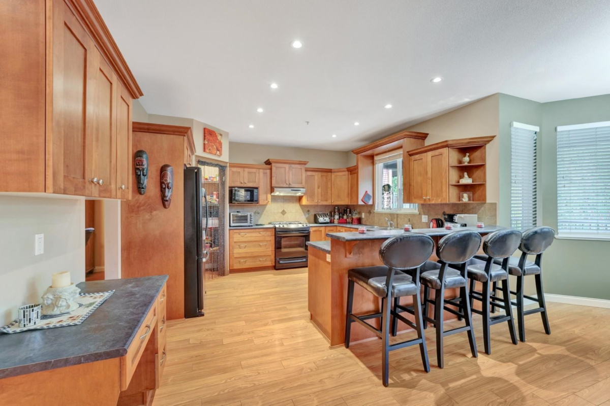 Family Room Photo of 11378 240a Street, Maple Ridge, BC