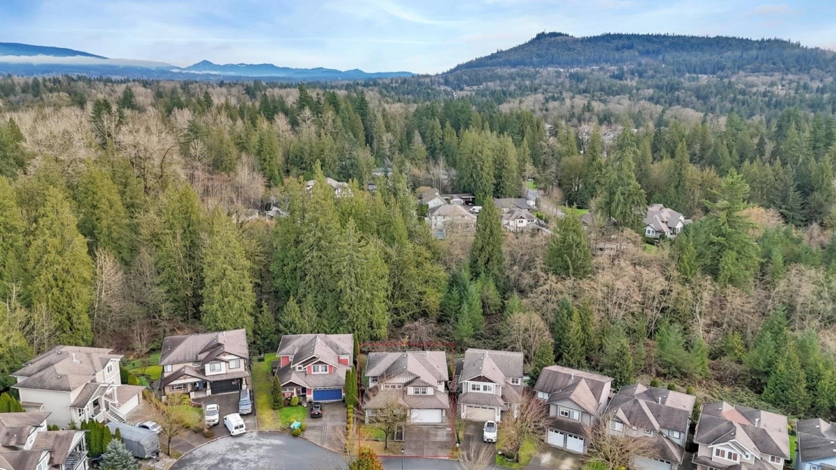 Living Room Photo of 11378 240a Street, Maple Ridge, BC