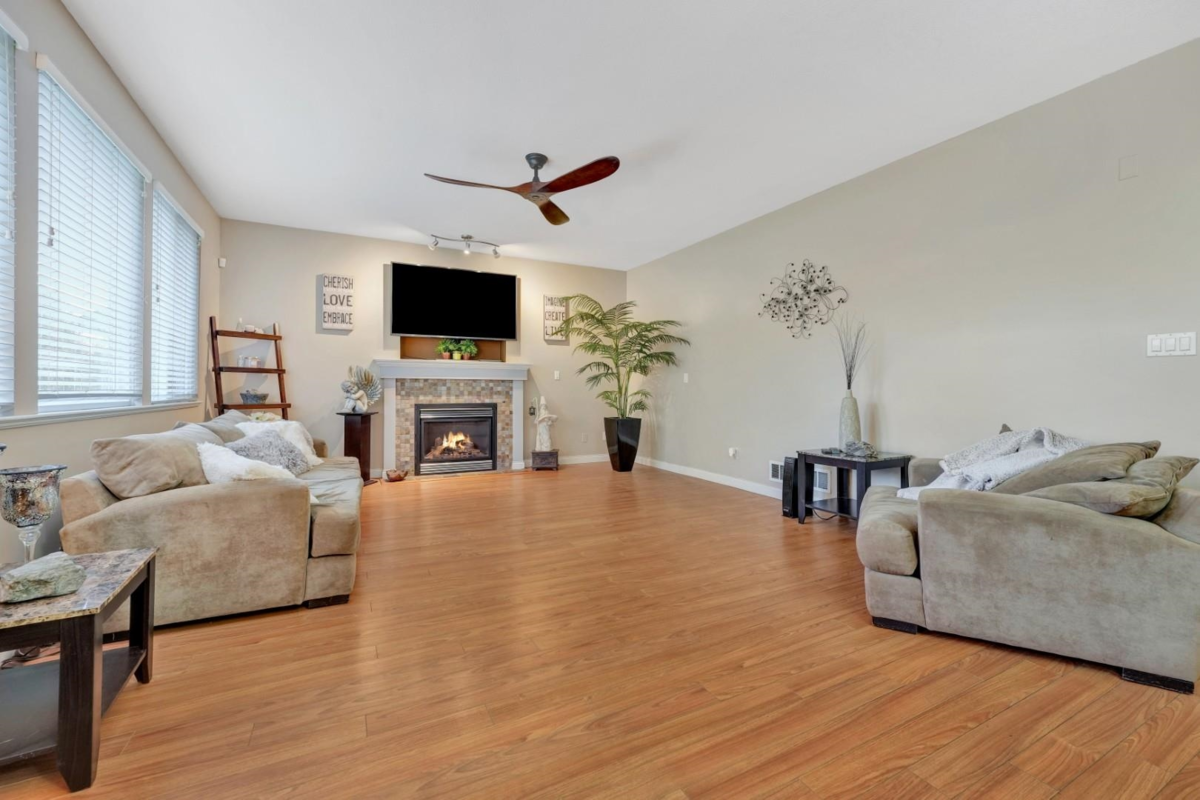 Pantry Photo of 11378 240a Street, Maple Ridge, BC