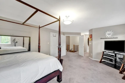 Powder Room Photo of 11378 240a Street, Maple Ridge, BC