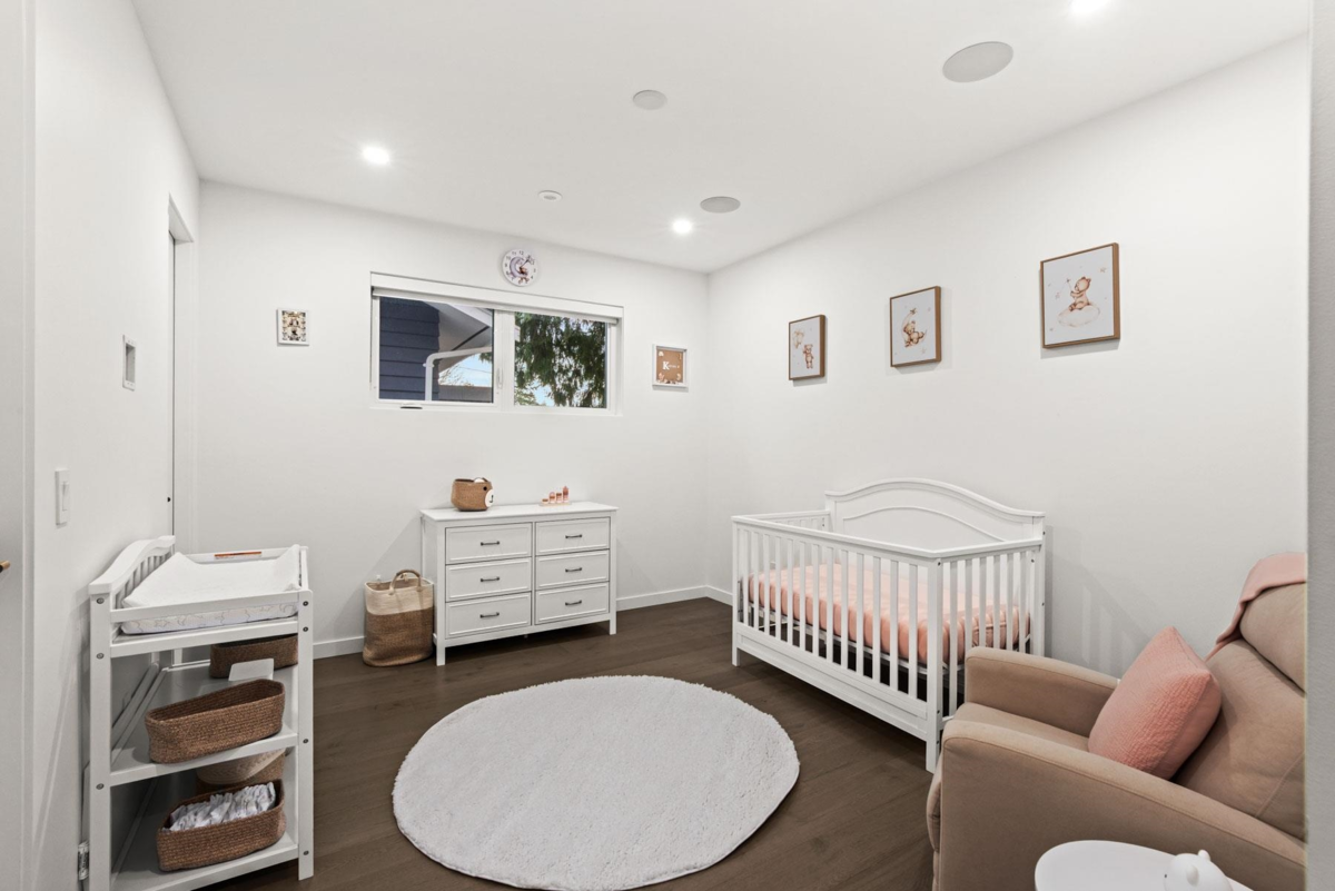 Front Yard Photo of 13169 Marine Drive, Surrey, BC