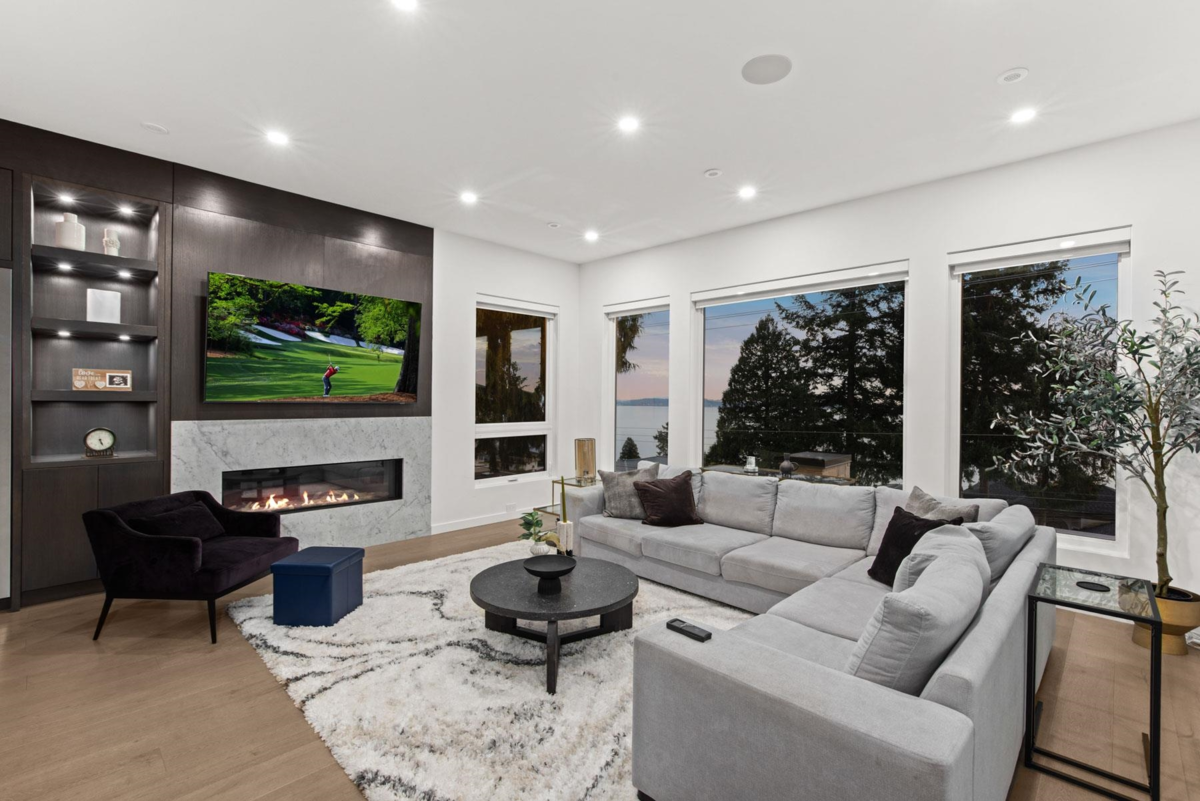 Guest Bathroom Photo of 13169 Marine Drive, Surrey, BC