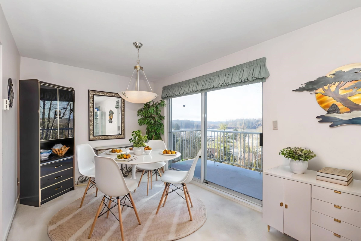 Breakfast Nook Photo of 207 11601 227 Street, Maple Ridge, BC