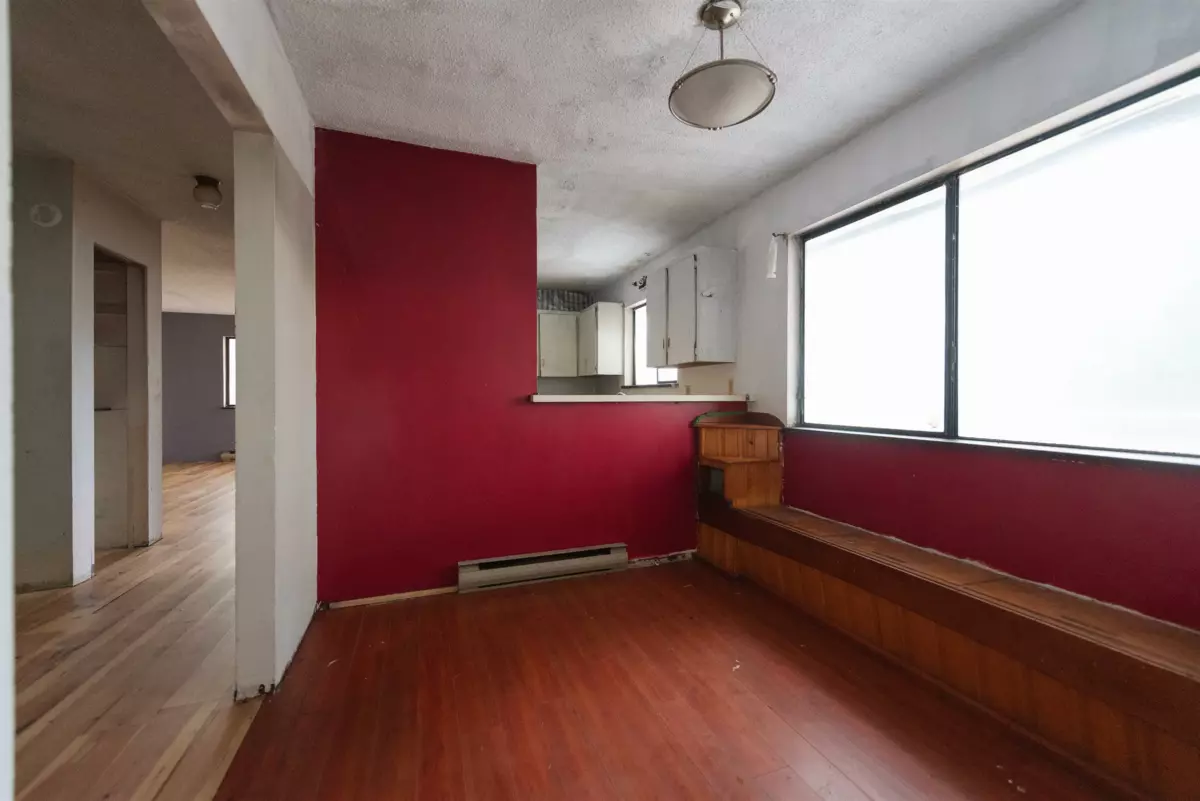 Dining Area Photo of 12928 Jesse Road, Madeira Park, BC