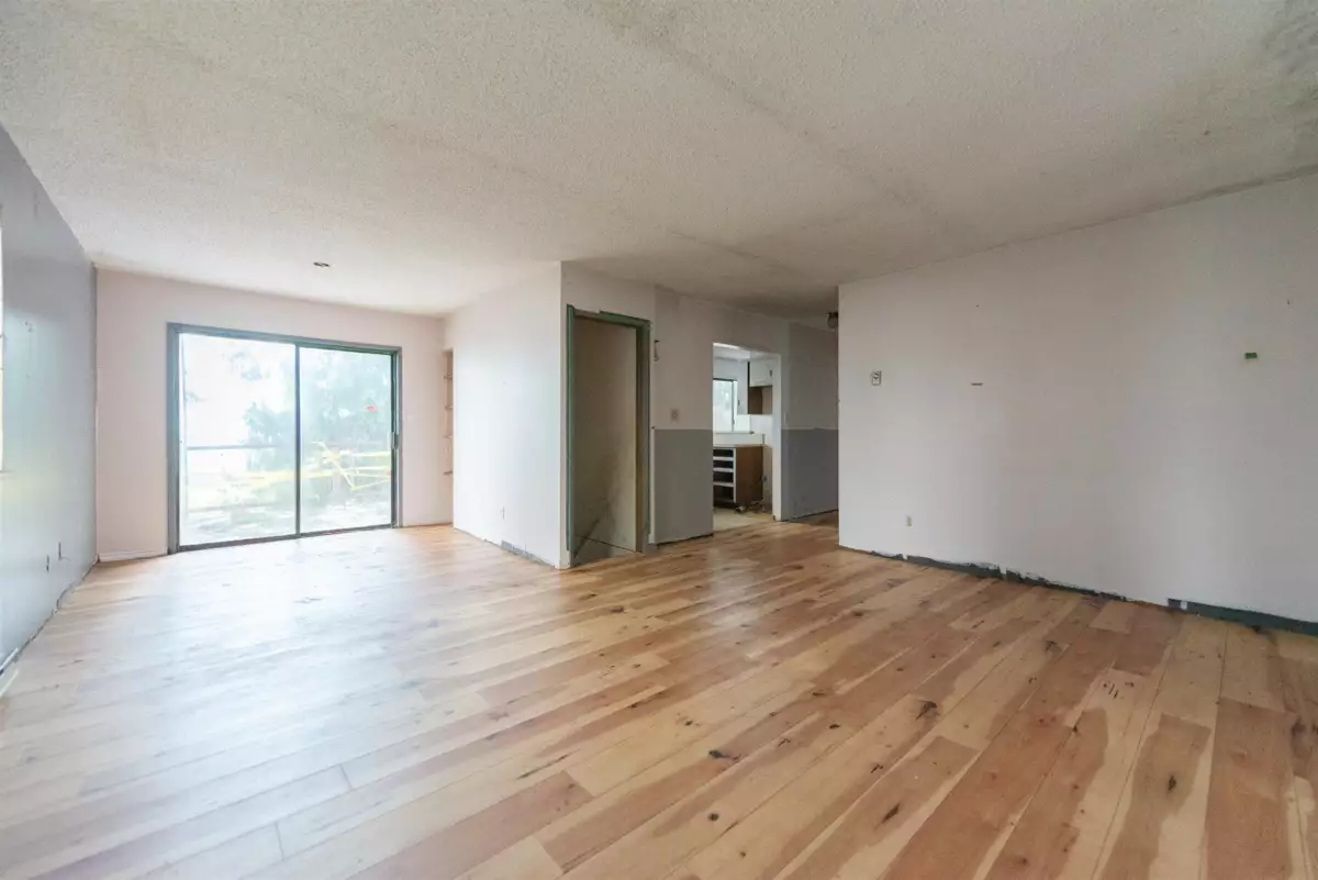Kitchen Island Photo of 12928 Jesse Road, Madeira Park, BC