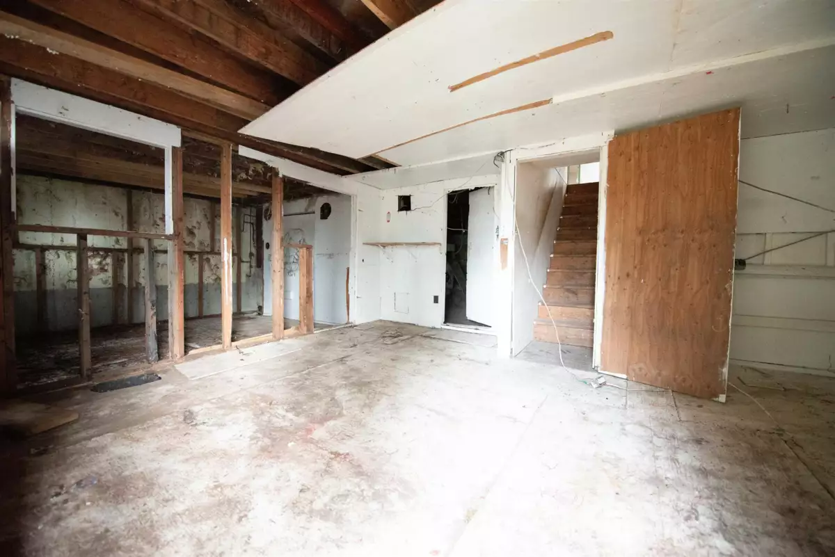 Primary Bathroom Photo of 12928 Jesse Road, Madeira Park, BC