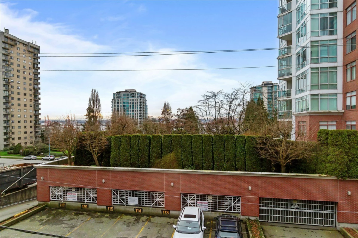 Office / Den Photo of 204 155 E 3rd Street, North Vancouver, BC