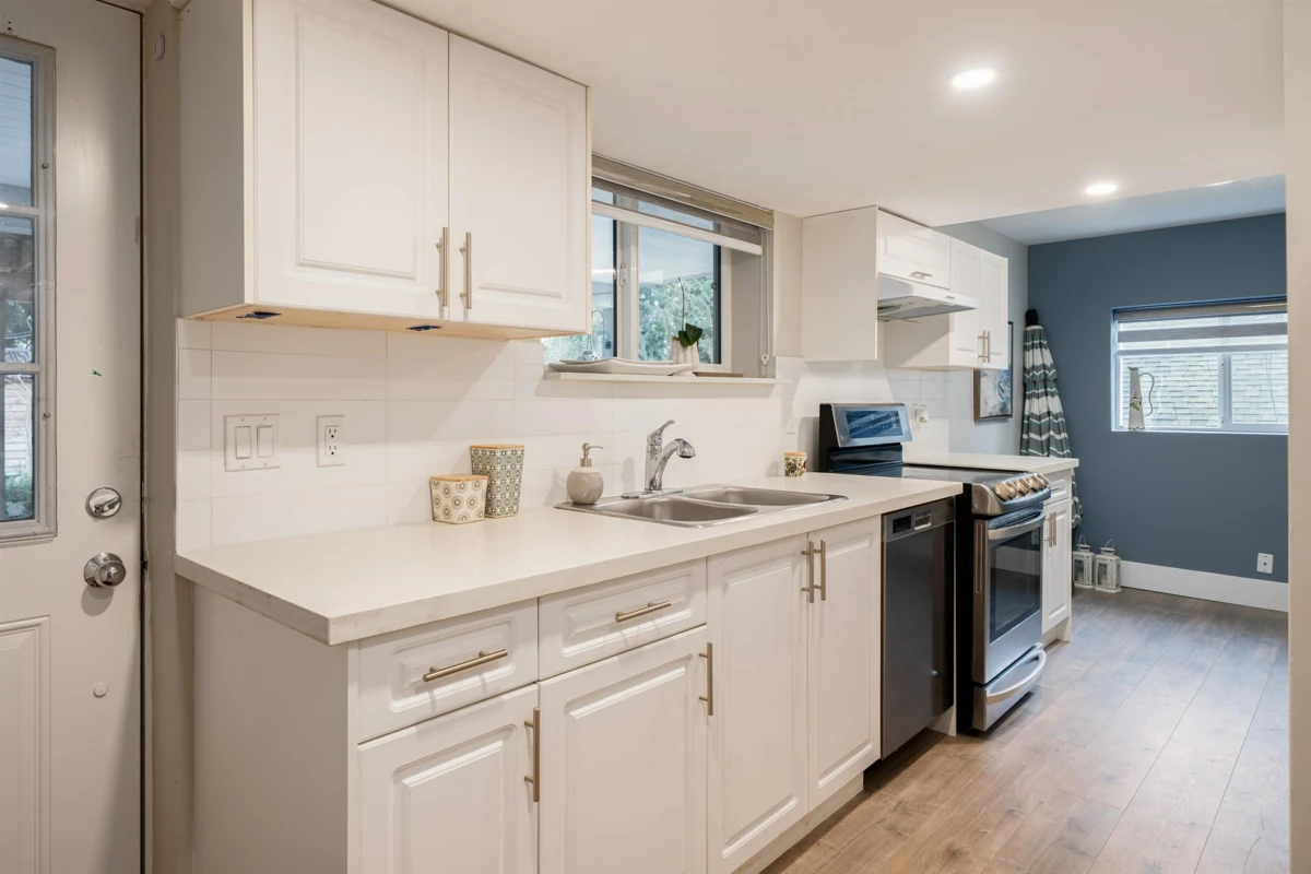 Hallway Photo of 3642 Sykes Road, North Vancouver, BC
