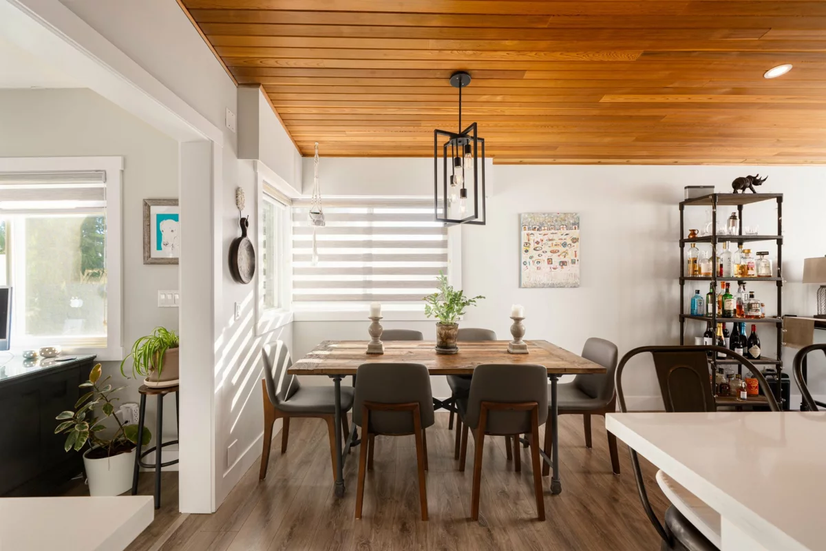 Kitchen Island Photo of 3642 Sykes Road, North Vancouver, BC