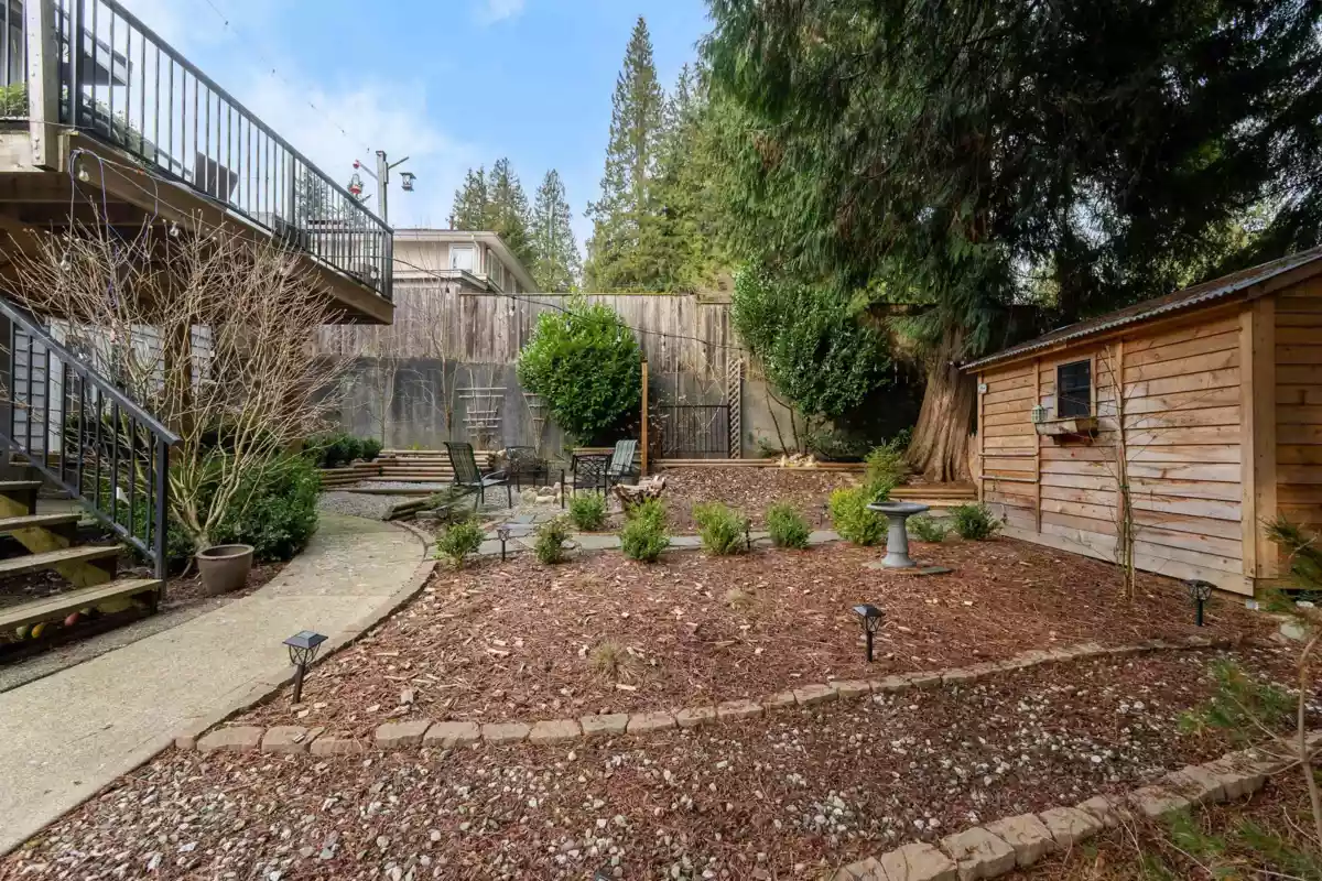 Swimming Pool Photo of 3642 Sykes Road, North Vancouver, BC