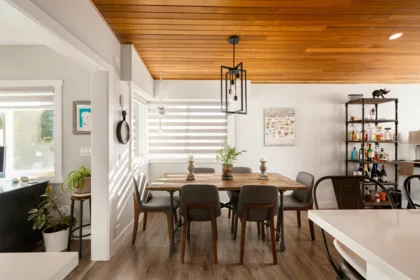 Kitchen Island Photo of 3642 Sykes Road, North Vancouver, BC
