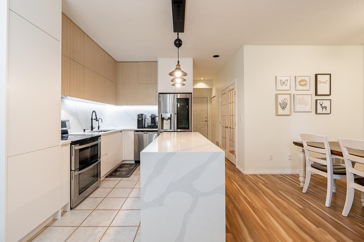 Primary Bathroom Photo of 74 20881 87 Avenue, Langley, BC