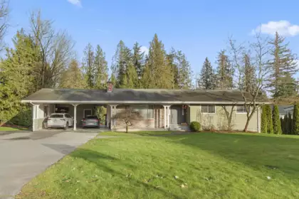 Front exterior of 4194 Balmoral Street, Abbotsford, BC