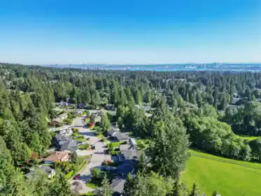 5199 Cliffridge Avenue, North Vancouver, BC