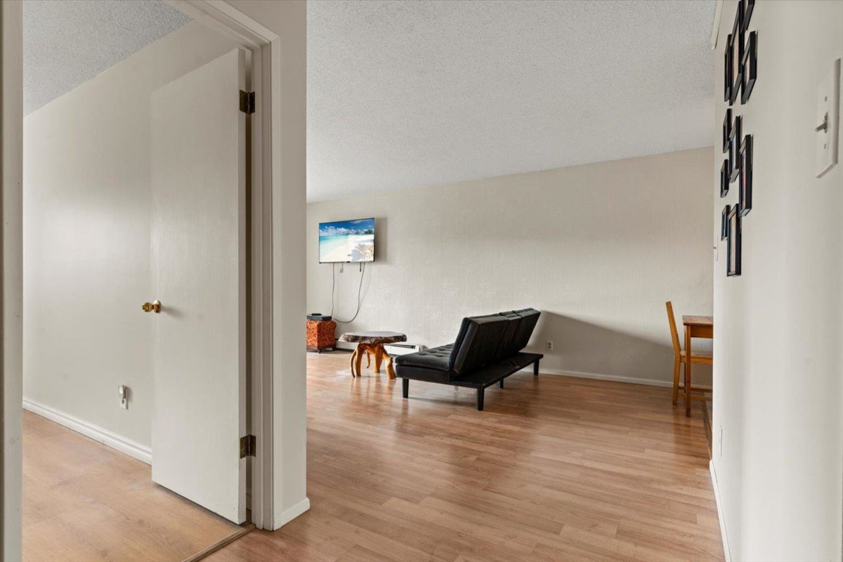 Guest Bathroom Photo of 204 9175 Mary Street, Chilliwack, BC