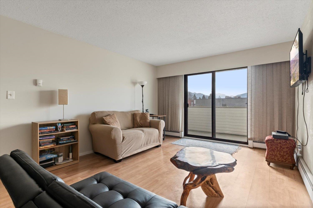 Kitchen Photo of 204 9175 Mary Street, Chilliwack, BC