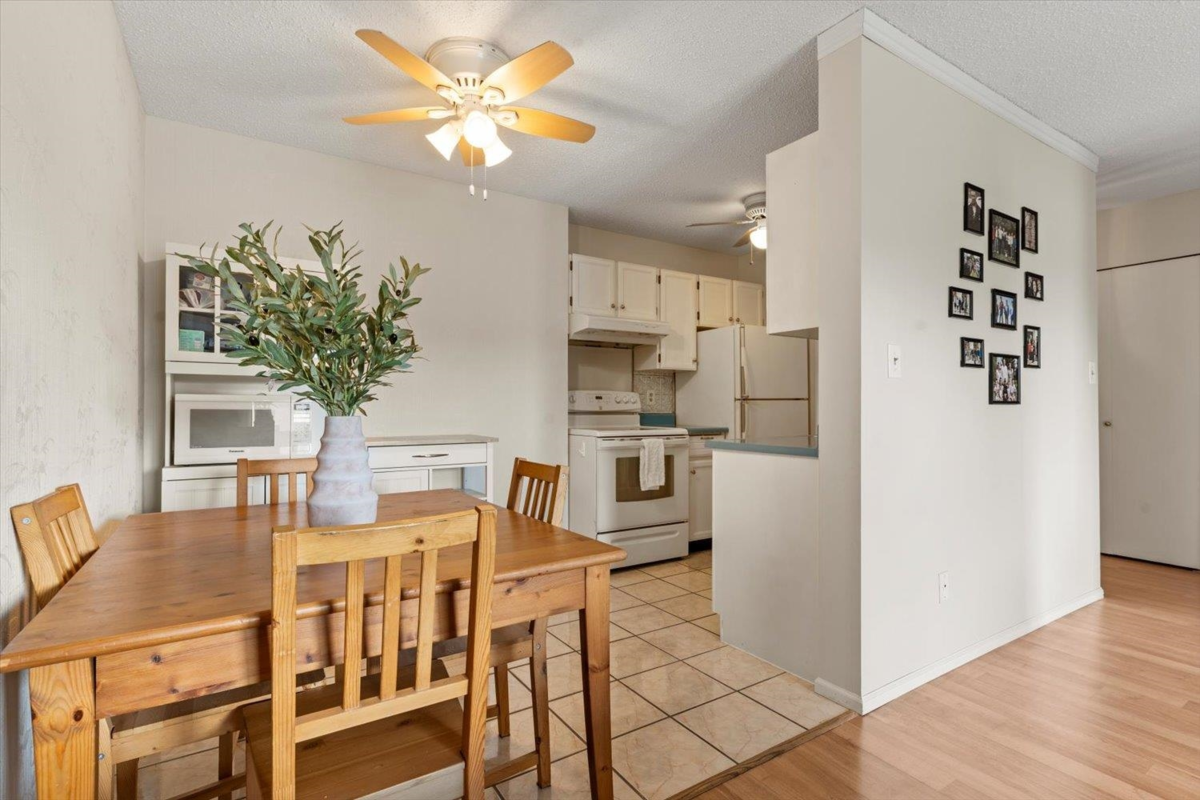 Primary Bathroom Photo of 204 9175 Mary Street, Chilliwack, BC