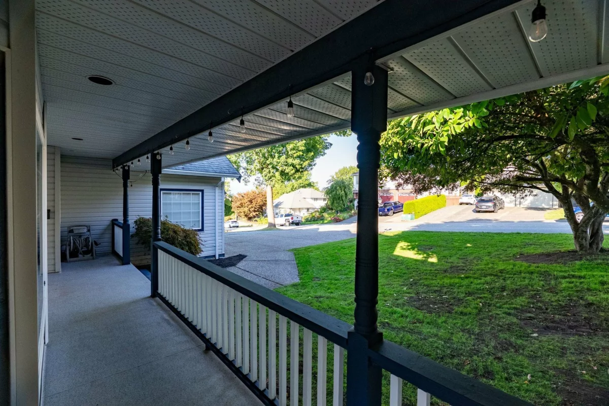 Dining Area Photo of 5453 Highroad Crescent, Chilliwack, BC