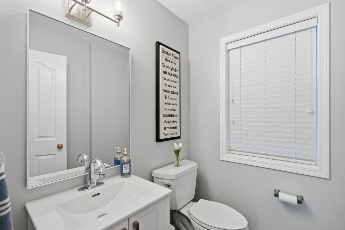 Laundry Room Photo of 5453 Highroad Crescent, Chilliwack, BC