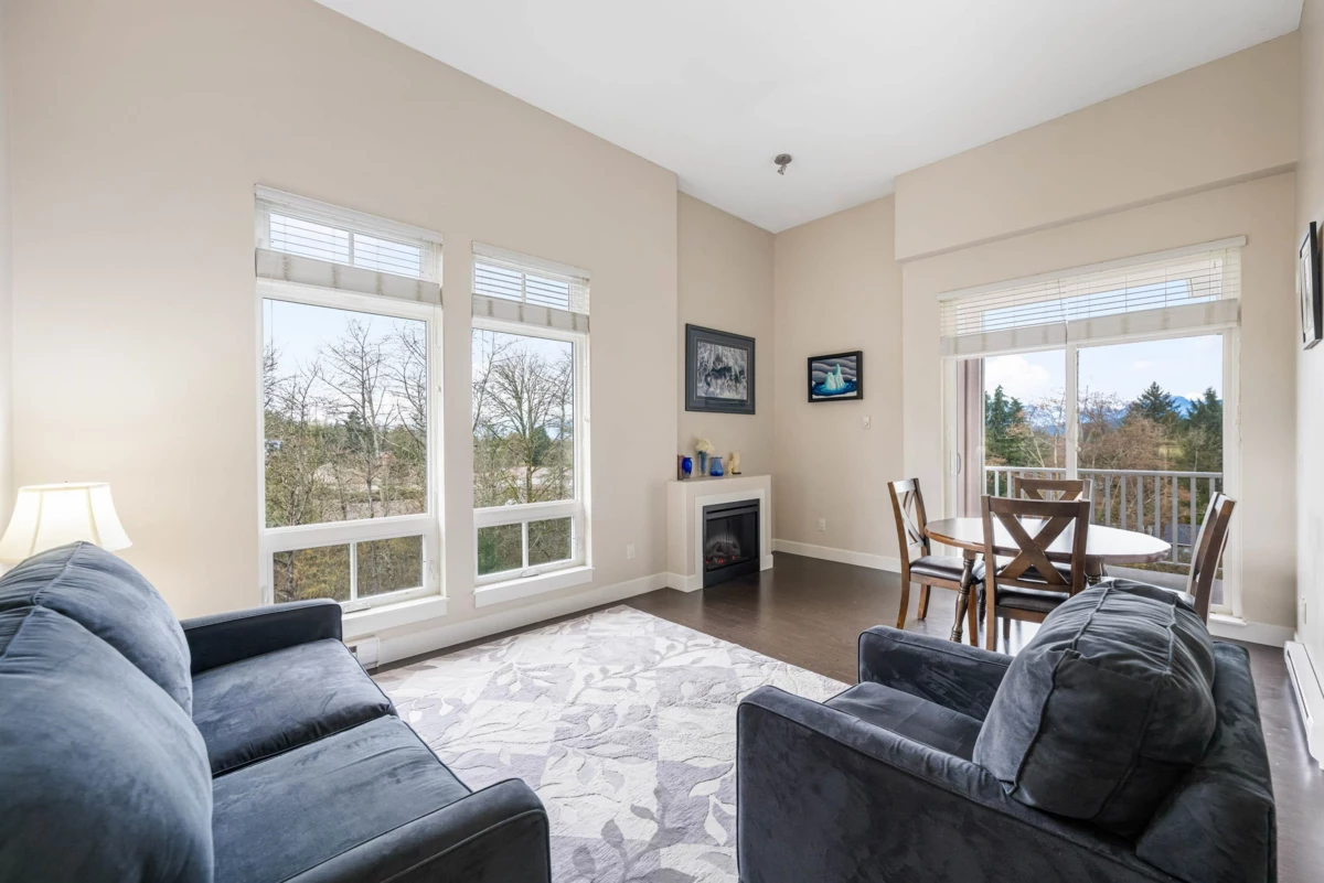 Dining Area Photo of 406 12283 224 Street, Maple Ridge, BC