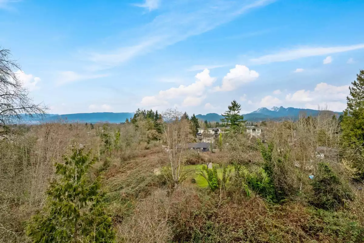 Front Yard Photo of 406 12283 224 Street, Maple Ridge, BC