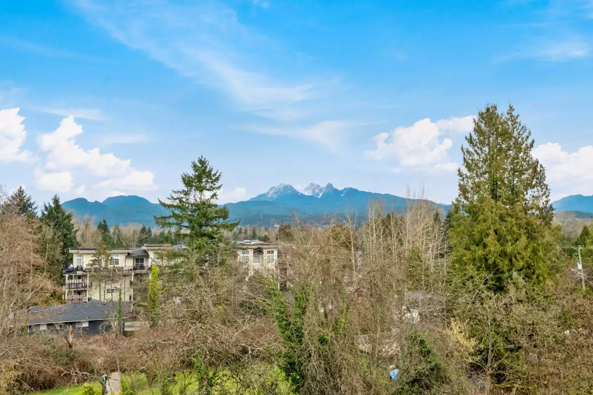 Garden / Landscaping Photo of 406 12283 224 Street, Maple Ridge, BC