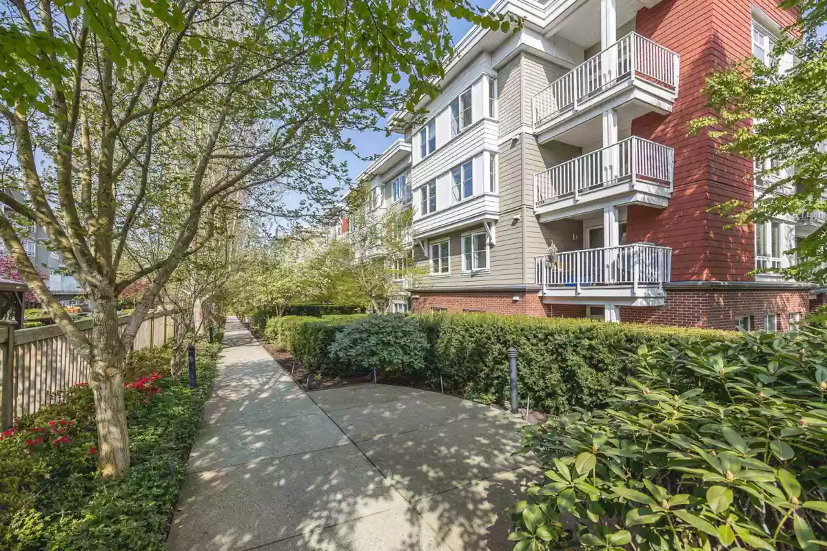 Hot Tub / Spa Photo of 406 12283 224 Street, Maple Ridge, BC