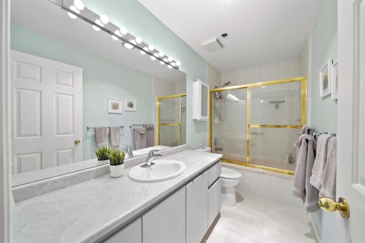 Basement Recreation Room Photo of 401 1154 Westwood Street, Coquitlam, BC