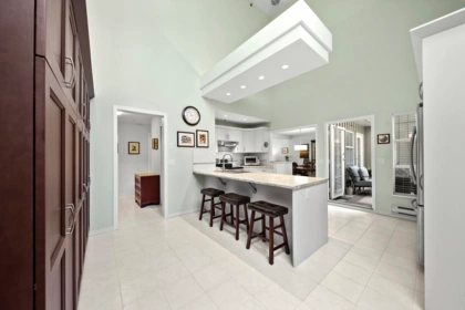 401 1154 Westwood Street, Coquitlam, BC