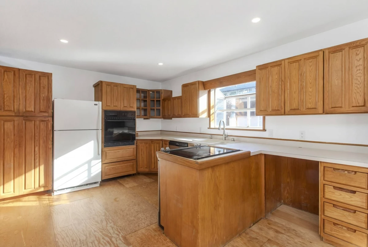 Breakfast Nook Photo of 37970 Fifth Avenue, Squamish, BC