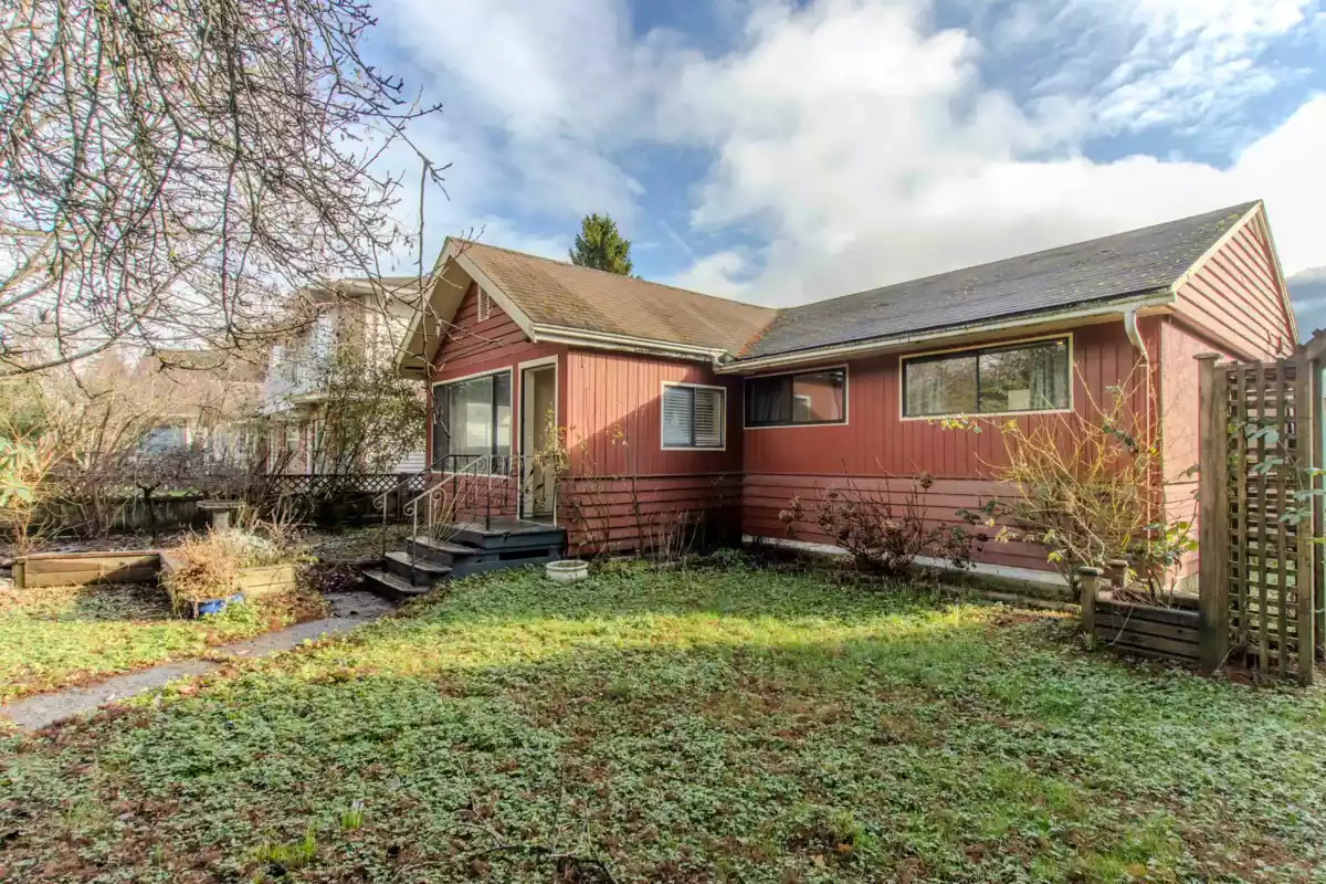 Laundry Room Photo of 37970 Fifth Avenue, Squamish, BC