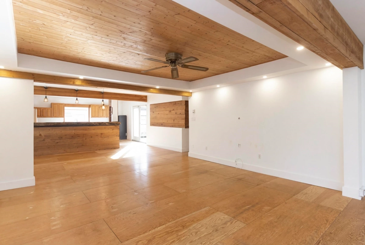 Living Room Photo of 37970 Fifth Avenue, Squamish, BC