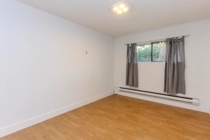 Walk-In Closet Photo of 37970 Fifth Avenue, Squamish, BC