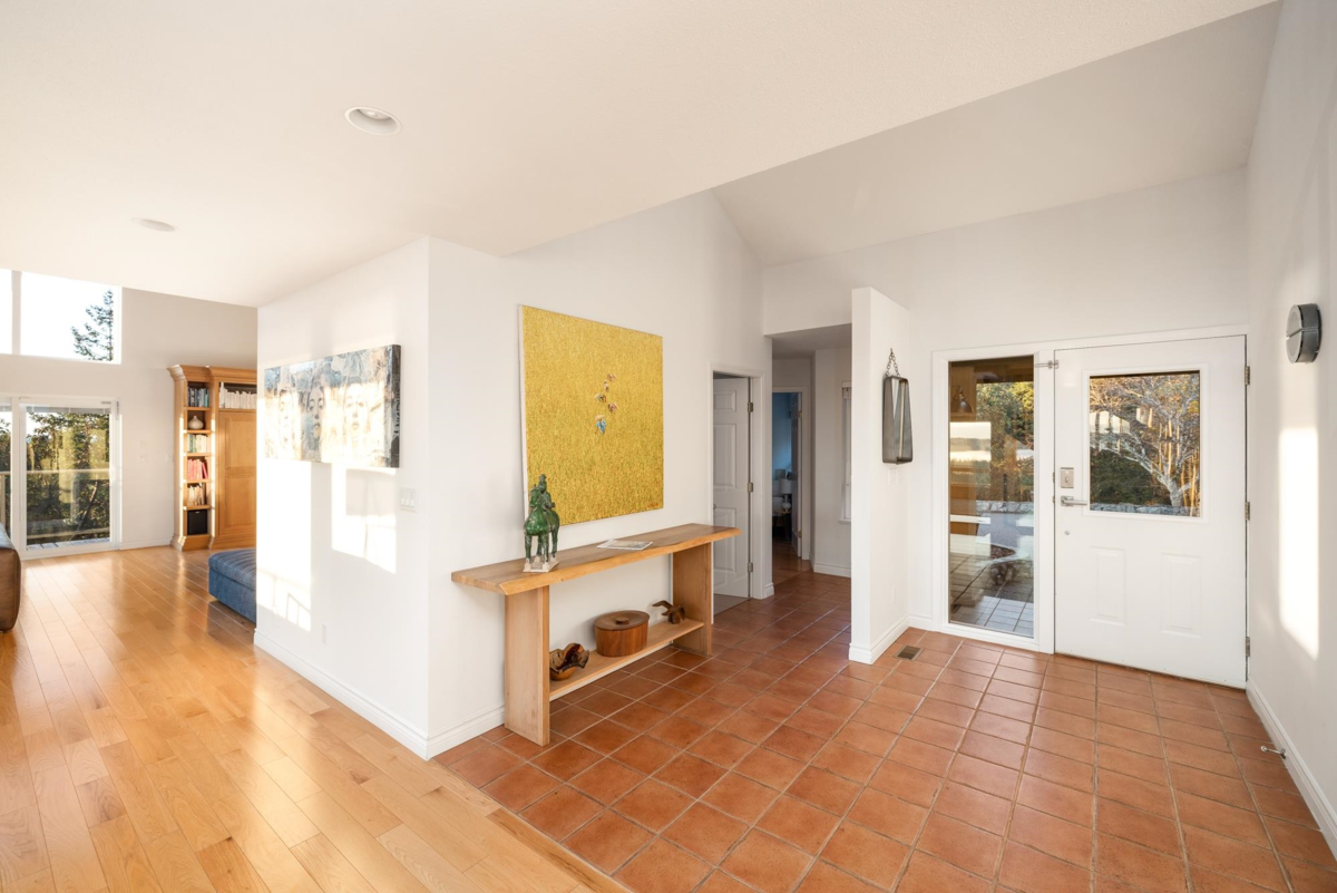 Bedroom 4 Photo of 10339 Sunshine Coast Highway, Halfmoon Bay, BC