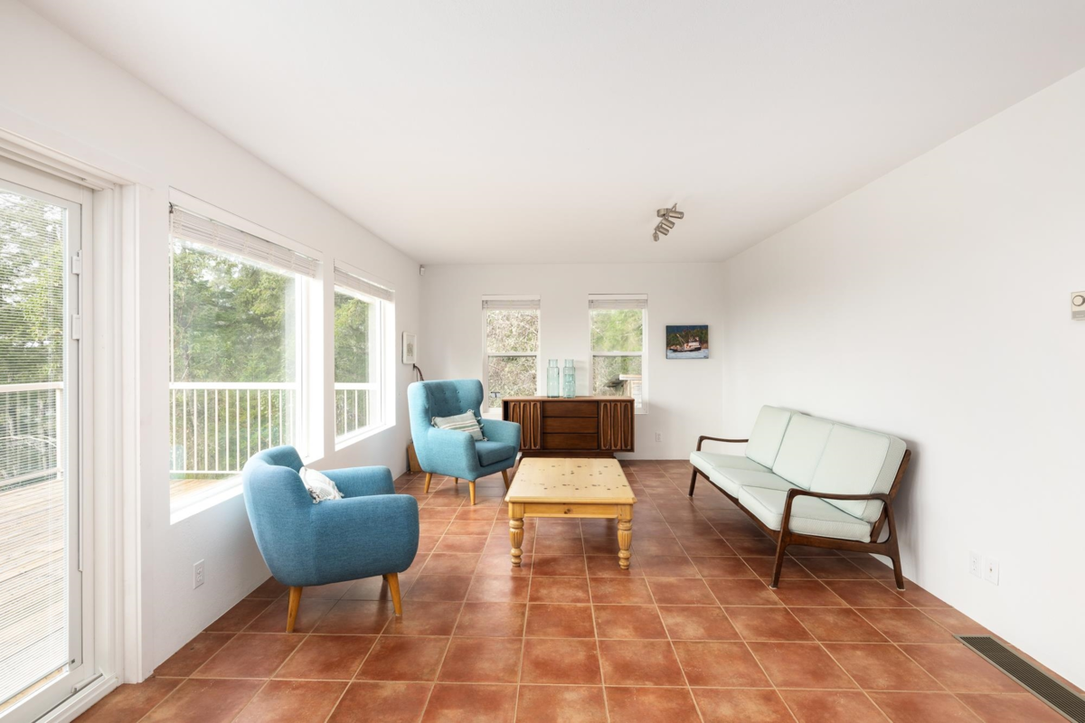 Garden / Landscaping Photo of 10339 Sunshine Coast Highway, Halfmoon Bay, BC