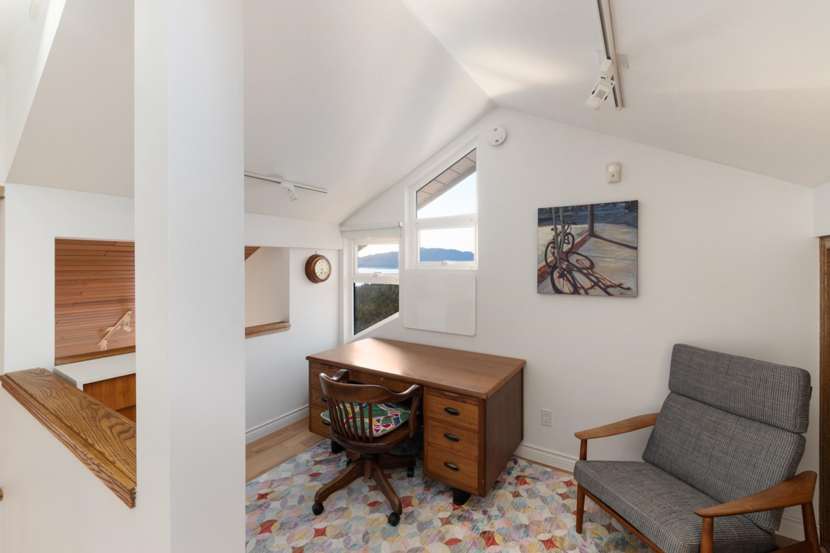 Laundry Room Photo of 10339 Sunshine Coast Highway, Halfmoon Bay, BC