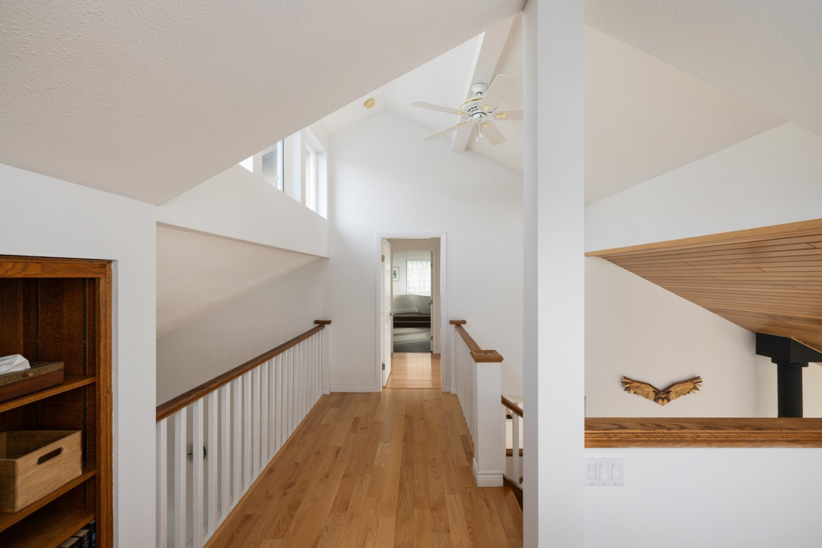 Mudroom Photo of 10339 Sunshine Coast Highway, Halfmoon Bay, BC