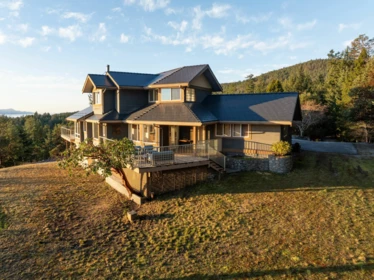 10339 Sunshine Coast Highway, Halfmoon Bay, BC, Halfmoon Bay — Single Family Residence for sale