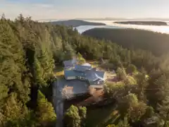 10339 Sunshine Coast Highway, Halfmoon Bay, BC